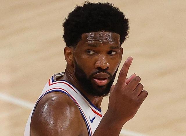 世界杯高清直播-季后赛再度经历严重起伏 恩比德仍需学会调整心态